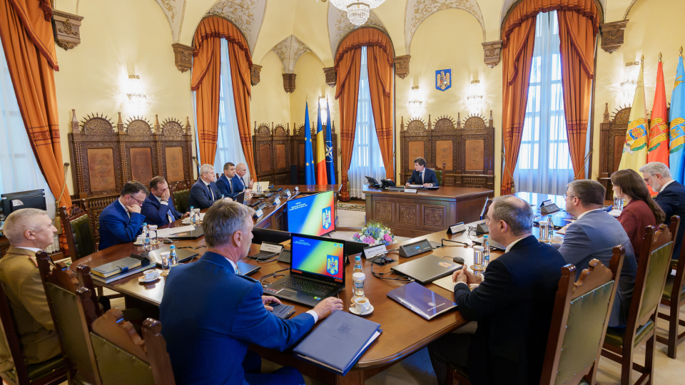 CSAT: România va solicita la Summitul NATO de la Ankara sporirea prezenței militare la Marea Neagră. Avertisment privind ROMATSA