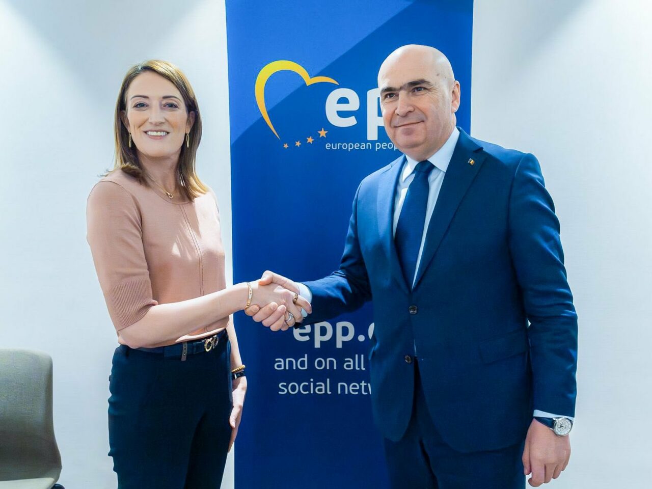 Șefa Parlamentului European, mesaj de susținere pentru Ilie Bolojan. Ce a transmis Roberta Metsola după discuția cu premierul demis