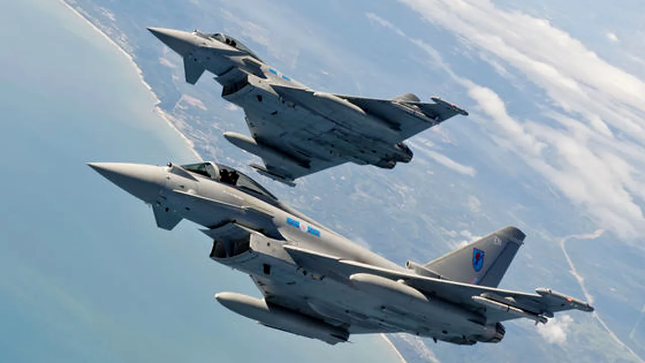 Locuitorii din Tulcea, sub avertizare RO-Alert. Aeronave de luptă Eurofighter Typhoon ridicate de la Baza Mihail Kogălniceanu