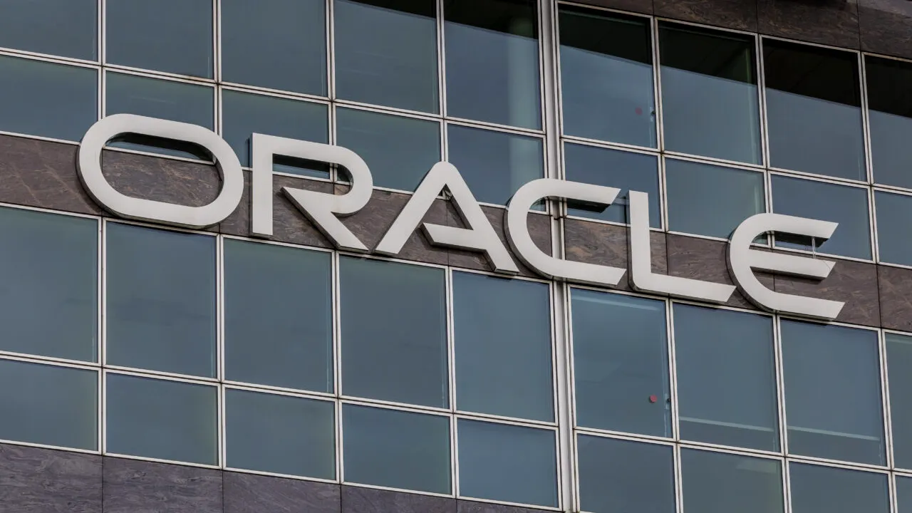 Valul de concedieri de la Oracle continuă. Filiala din România vrea să dea afară peste 500 de angajați