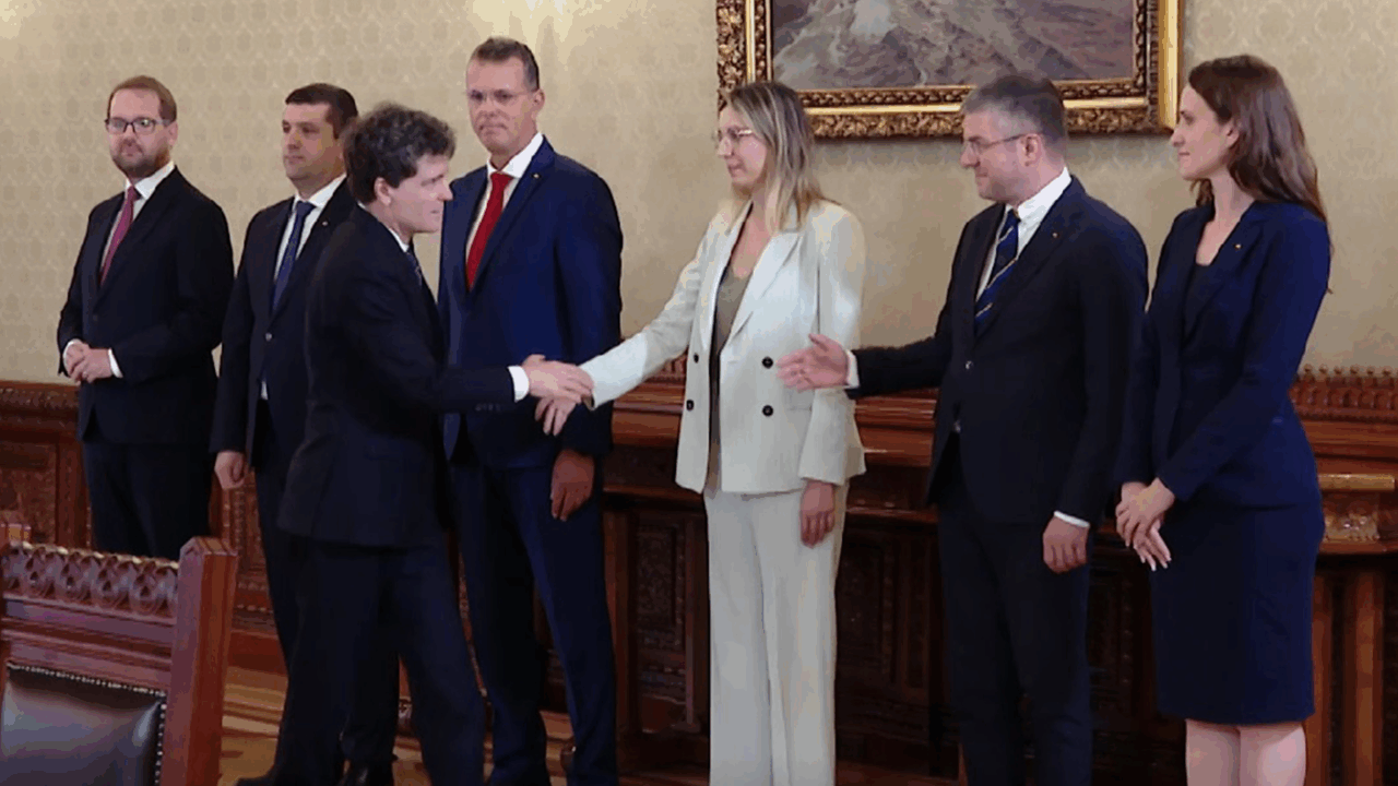 USR nu va susține un partid din care face parte PSD. Dominic Fritz: „Nu ne este teamă de alegeri anticipate, dimpotrivă”