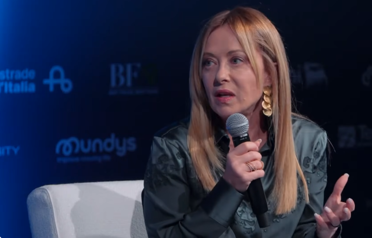 Giorgia Meloni spune că dorește să se împace cu Trump: „Uneori, discutăm politica externă de parcă ar fi un sezon din Insula Iubirii”