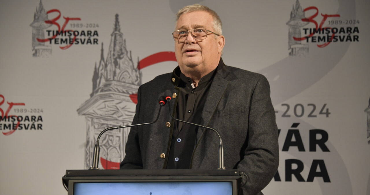 Pamfletul lui Dinescu după eșecul Guvernului Veștea: „Meseria de sforar, pe care Bolojan a uitat s-o impoziteze, face o concurență neloială păienjenilor”