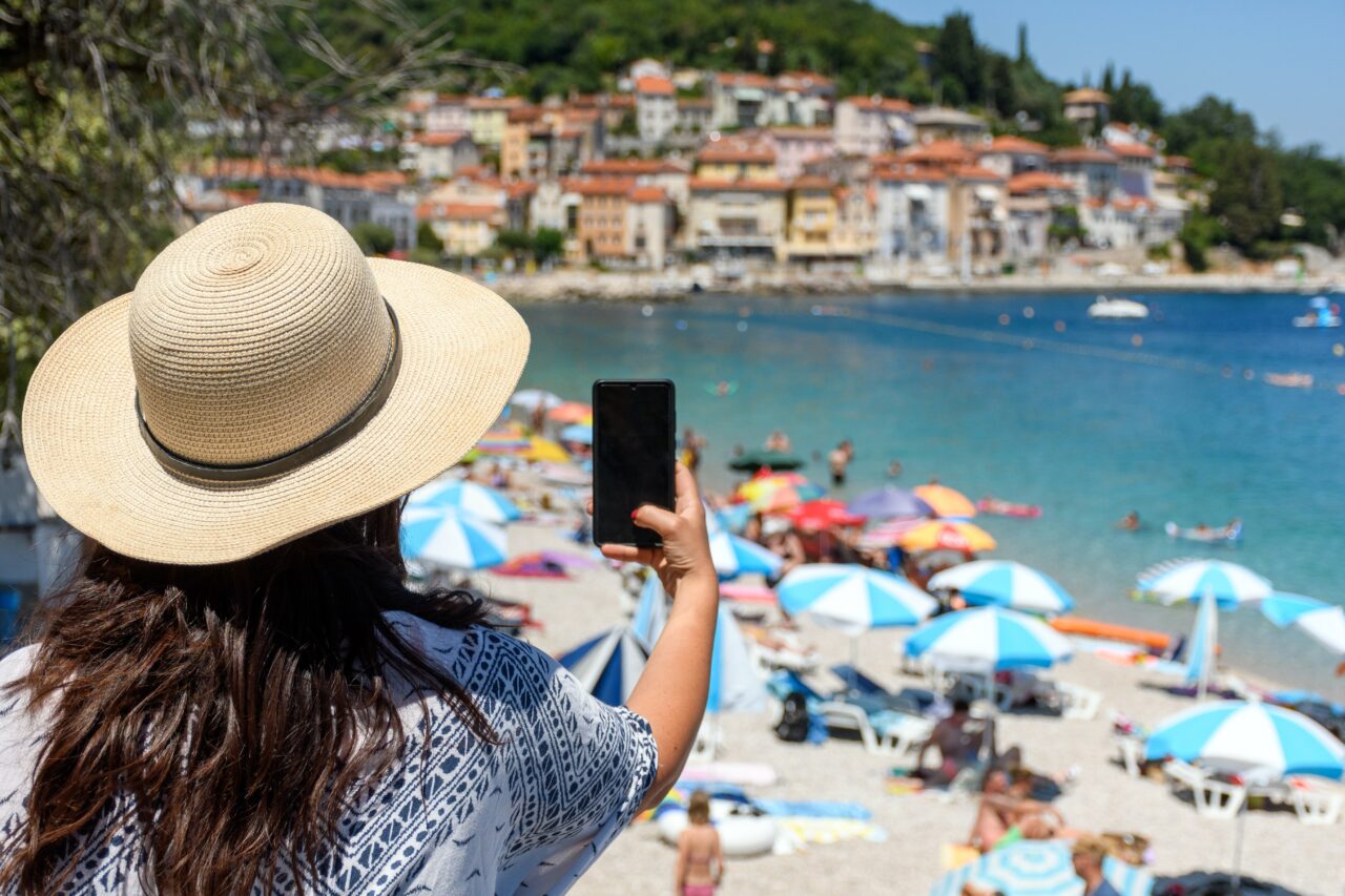 Amendă de 1.500 de euro pentru turiștii români care merg în vacanță peste hotare și fac o greșeală banală