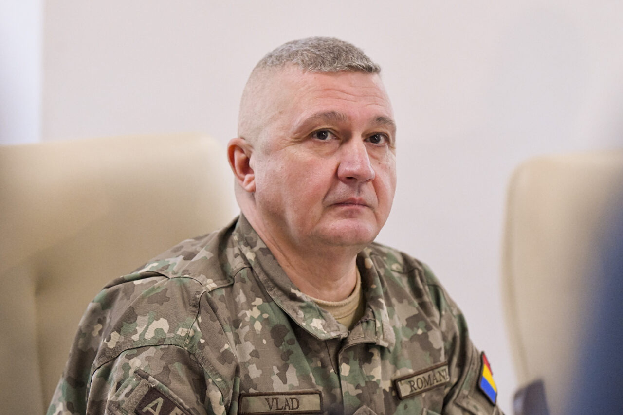 Șeful Armatei, generalul Gheorghiță Vlad, în videoconferință cu Oleksandr Syrskyi, omologul ucrainean. Ce au discutat cei doi