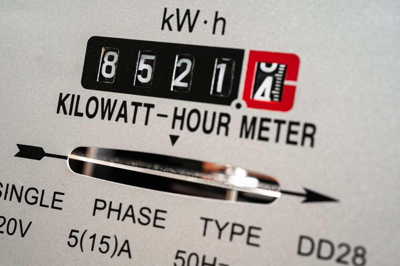 Din cauza caniculei, România are cea mai scumpă energie electrică din Europa