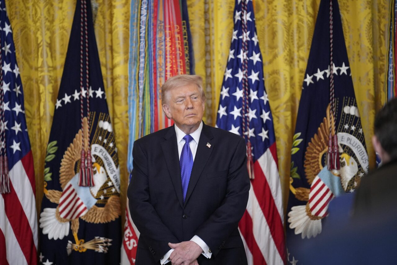 Trump amenință cu taxe în Strâmtoarea Ormuz dacă Iranul nu semnează acordul în 60 de zile: „Vom fi Îngerul Păzitor al Orientului Mijlociu”