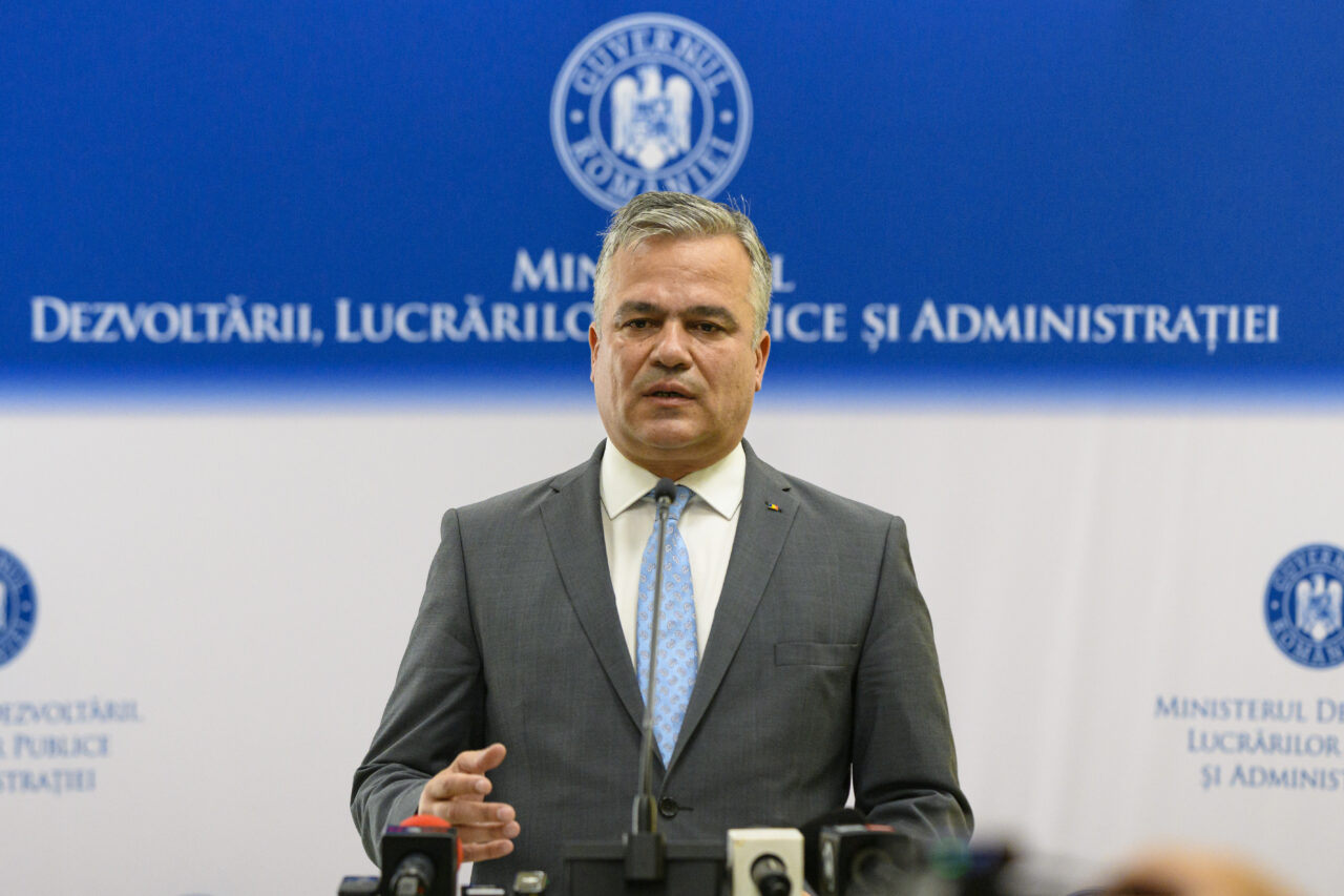 PNL reacționează după ce Adrian Veștea a sfidat ultimatumul dat de Bolojan pentru depunerea mandatului. Mesajul liberalilor pentru Nicușor Dan