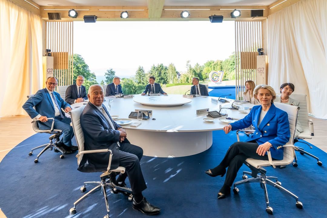 Macron a surprins la summitul G7: liderii lumii, întâmpinați pe muzică inspirată din țările lor. Trump a intrat pe coloana sonoră din GTA