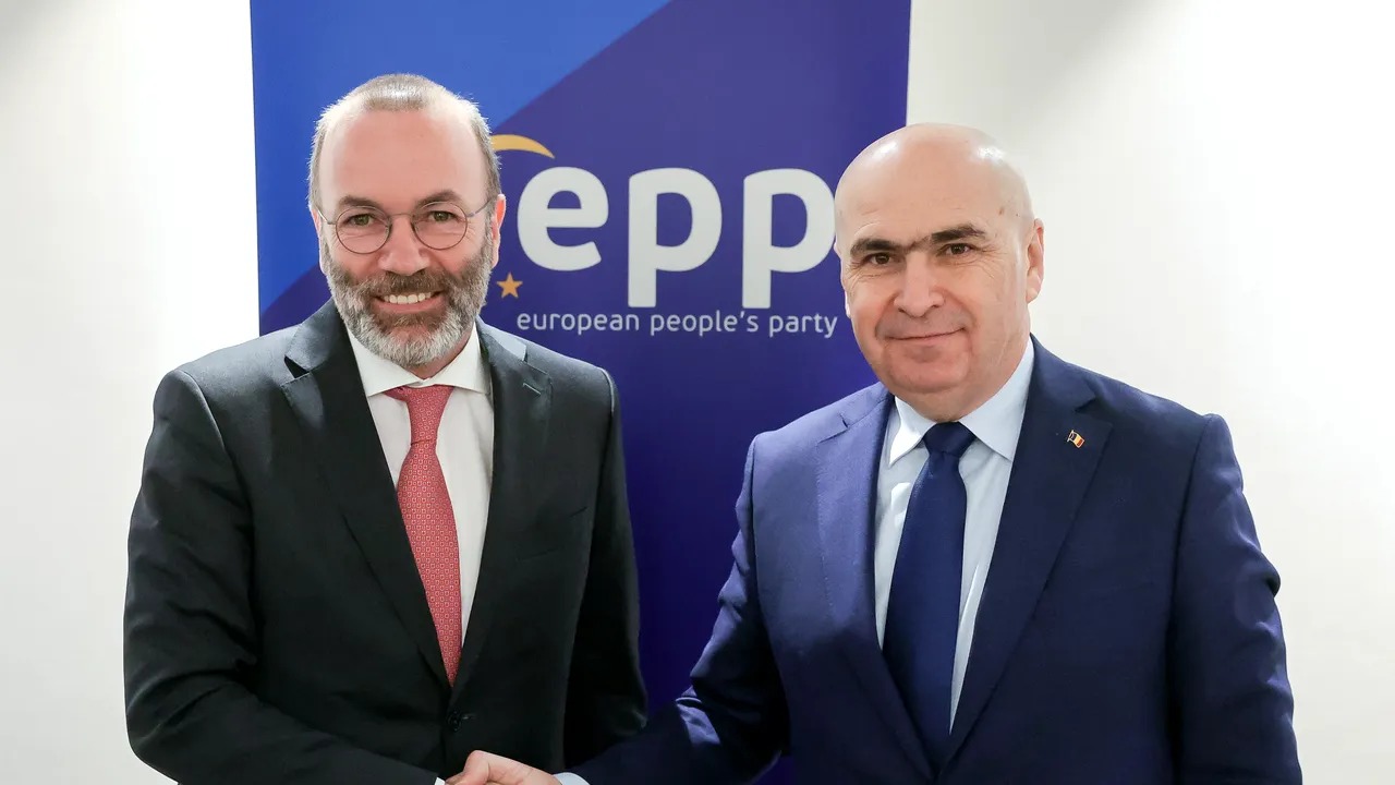 Președintele grupului european din care face parte PNL se implică în lupta internă din partid. Ce îi transmite premierului demis