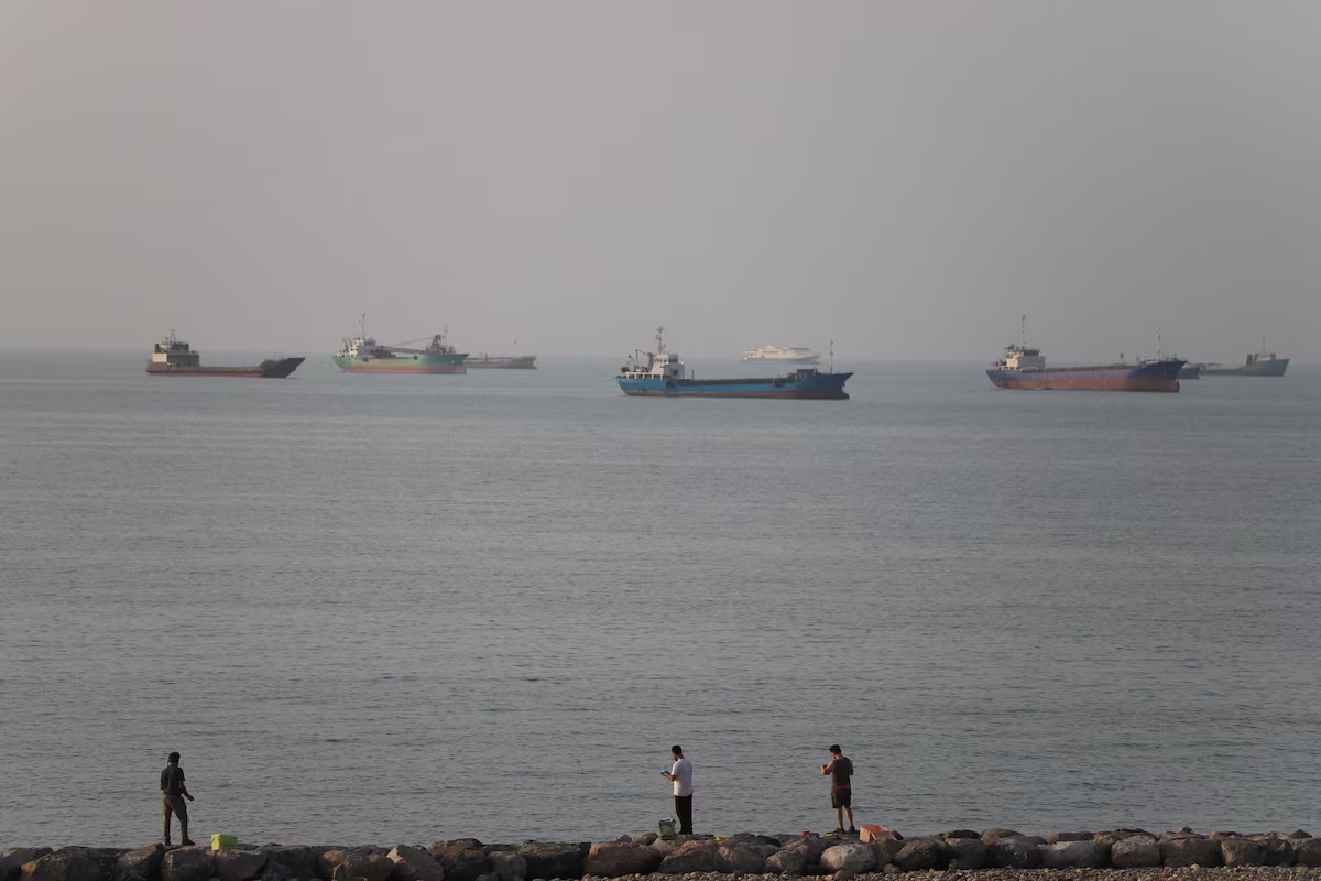 Reuters: Qatar trimite din nou petroliere GNL prin Strâmtoarea Ormuz, în ciuda tensiunilor și a scăderii traficului maritim