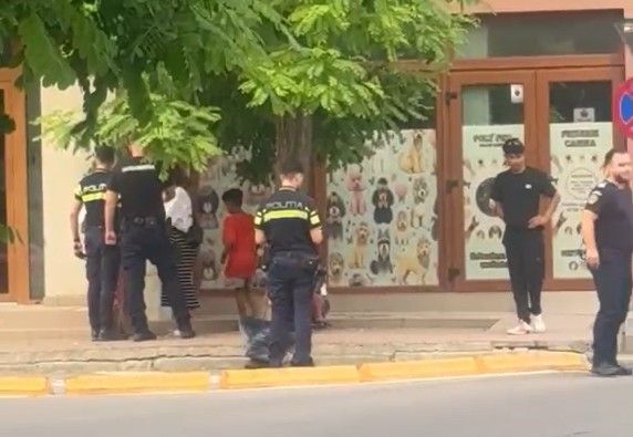 Cetățean nepalez, bătut cu bestialitate pe o plajă din Constanța