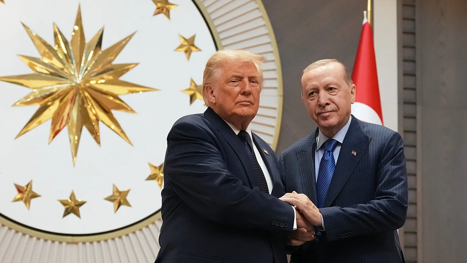Trump, noi declarații controversate la Summitul din Ankara. Președintele SUA spune că, dacă vrea, retrage toți soldații americani din Europa