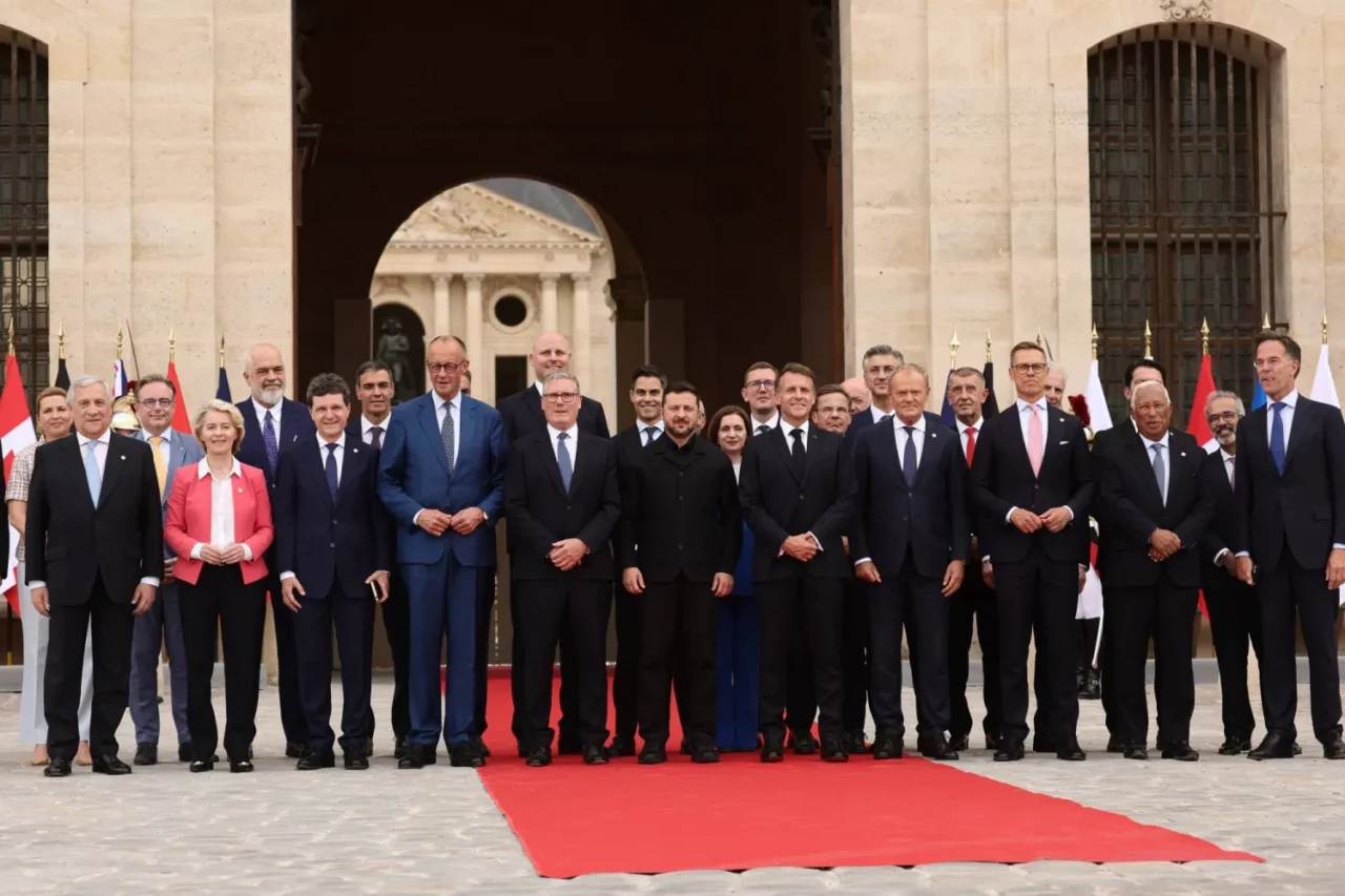 Nicușor Dan participă la reuniunea Coaliției de voință de la Paris. Președintele României este invitat marți la parada de Ziua Bastiliei