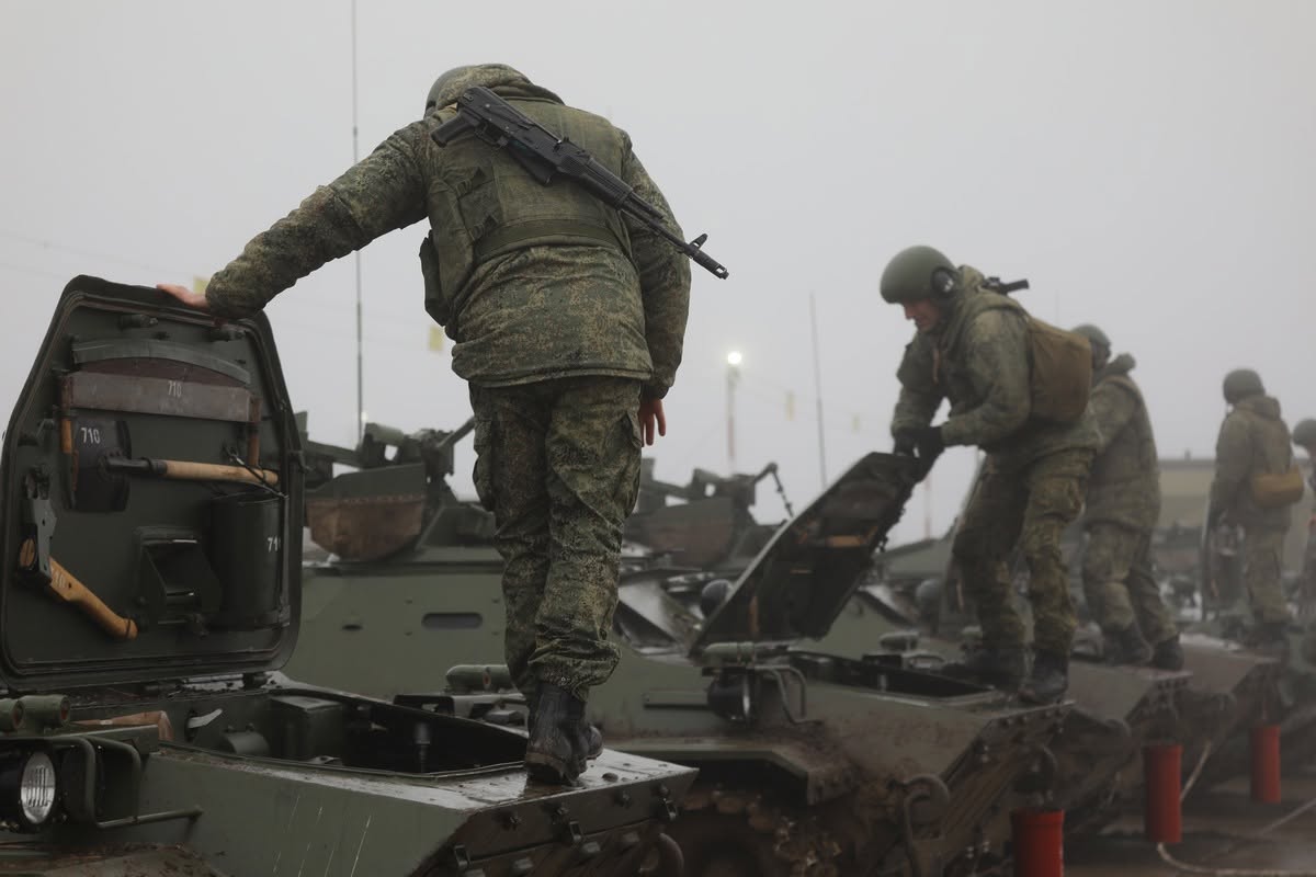 Pierderi uriașe pe frontul din Ucraina: Numărul militarilor ruși căzuți în luptă se apropie de 1,5 milioane. Cum arată cifrele pentru armata Kievului