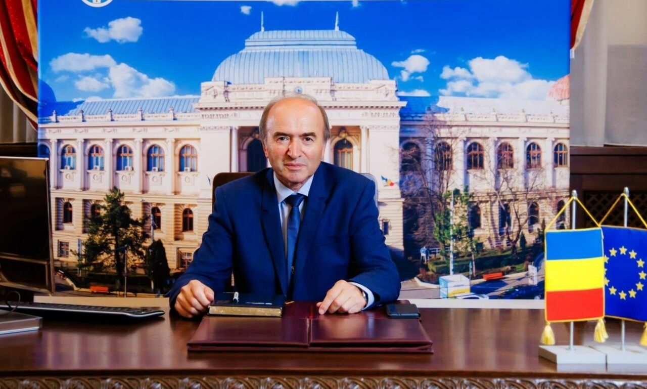 Tudorel Toader critică legea salarizării. Fostul ministru crede ca aceasta va fi ”strâmbă”