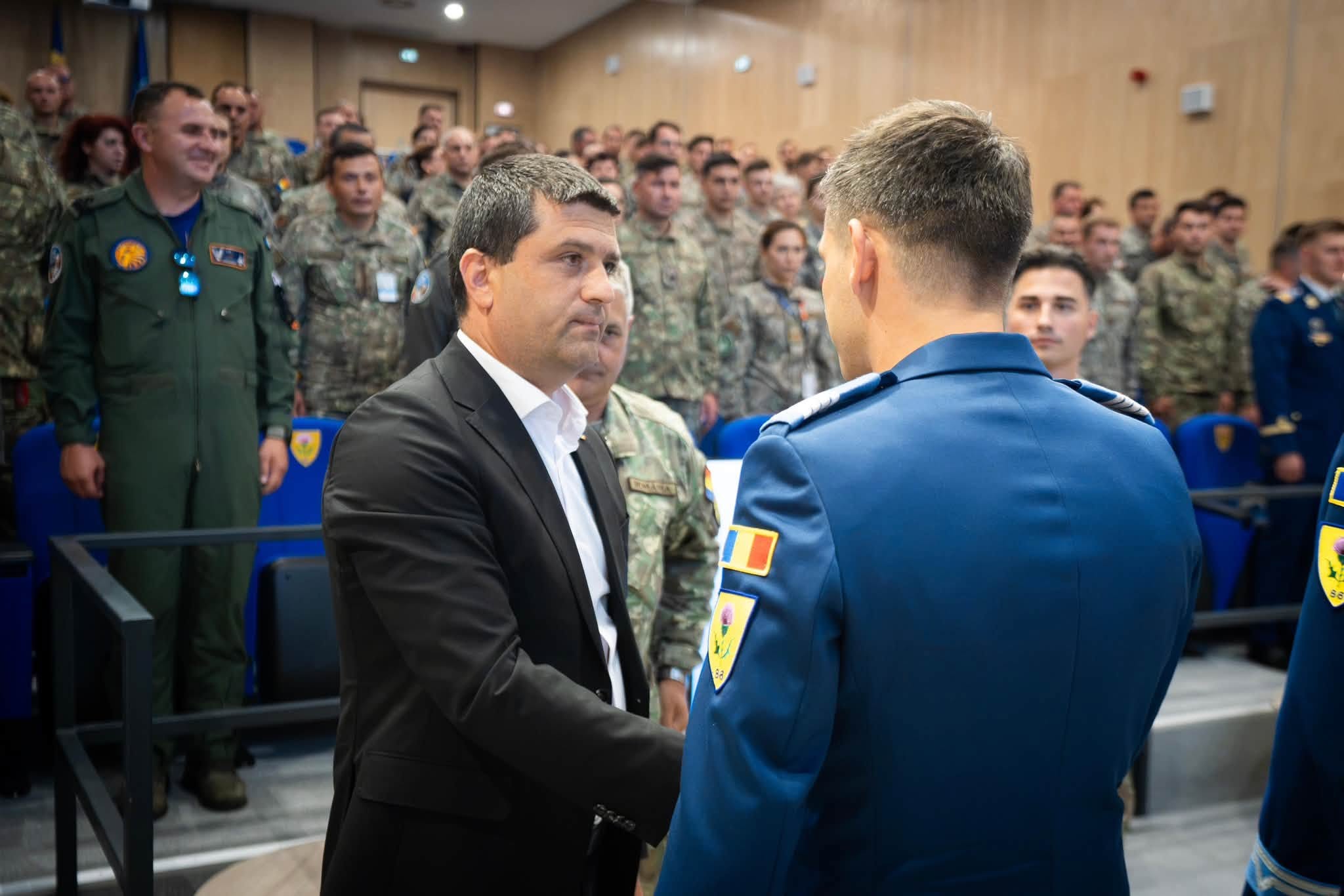 Zece militari avansați în grad la Borcea pentru dronele doborâte în România și Lituania