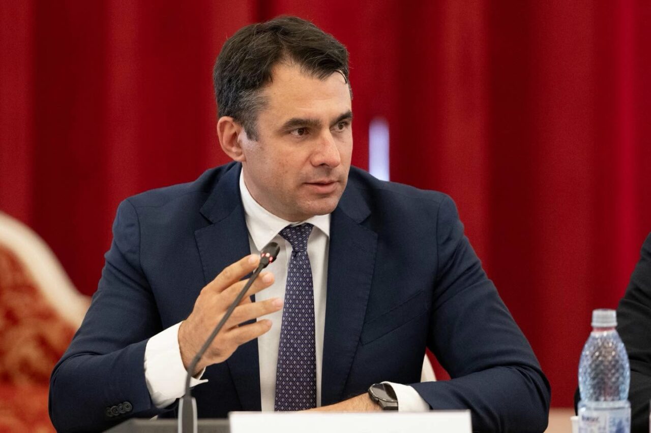 PSD, acuzat de un senator USR că vrea „trofeul” guvernării după ce a rupt coaliția: „Pretenția PSD ca lumea să mai aibă încredere în el e ridicolă”