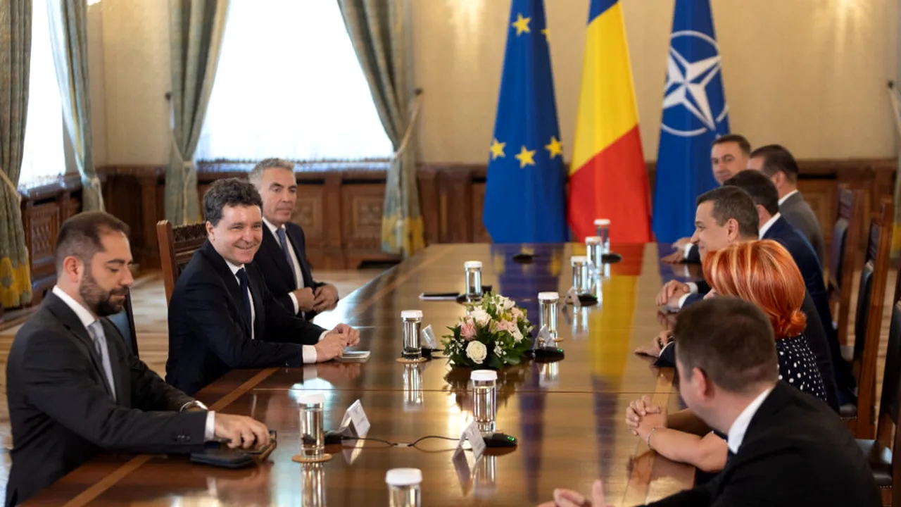 Nicușor Dan îi cheamă din nou la Cotroceni pe liderii partidelor din fosta coaliție, luni. Programul consultărilor