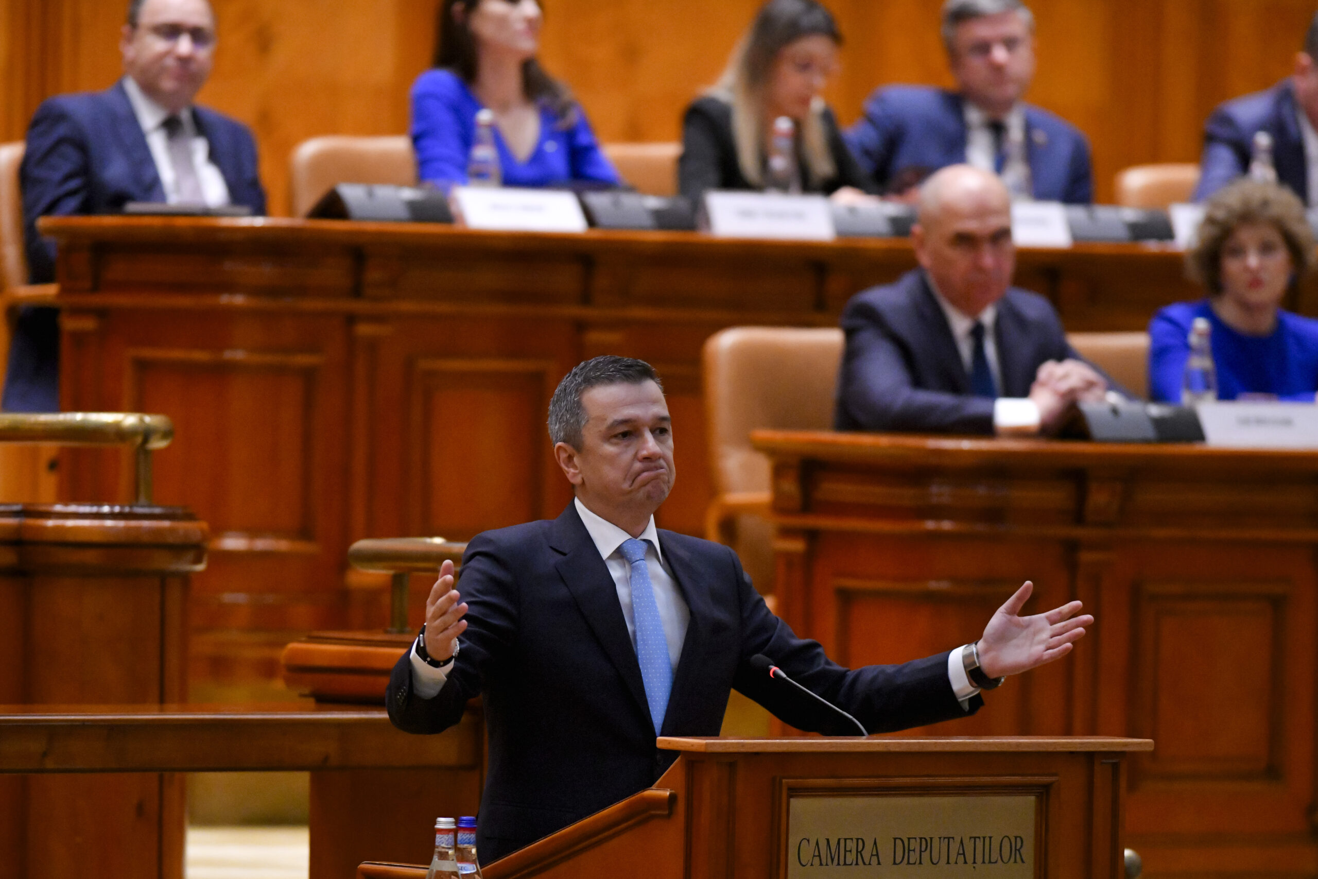 Grindeanu îl amenință pe Bolojan cu plângere penală. Liderul PSD anunță că juriștii partidului vor analiza dacă Guvernul și-a depășit atribuțiile
