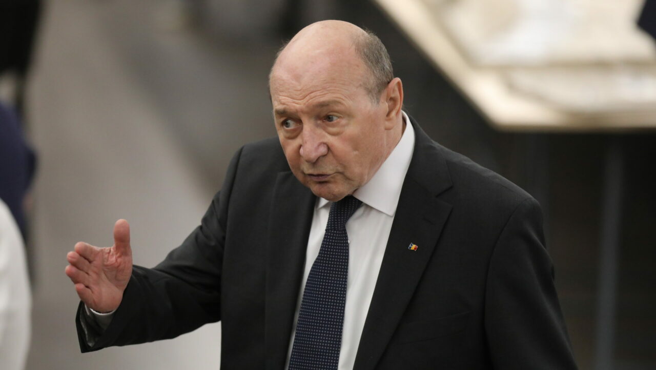 Traian Băsescu acuză o „cavalcadă” a încălcărilor de Constituție: „După părerea mea încalcă Constituția și președintele, și partidele și Guvernul Bolojan”