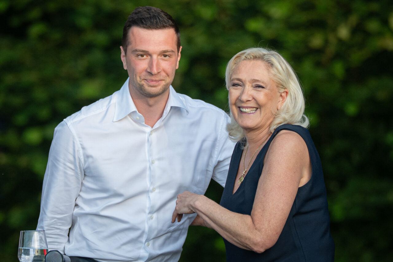 Justiția franceză decide marți destinul politic al lui Marine Le Pen. Liderul conservator Bardella i-ar putea lua locul la prezidențialele din 2027