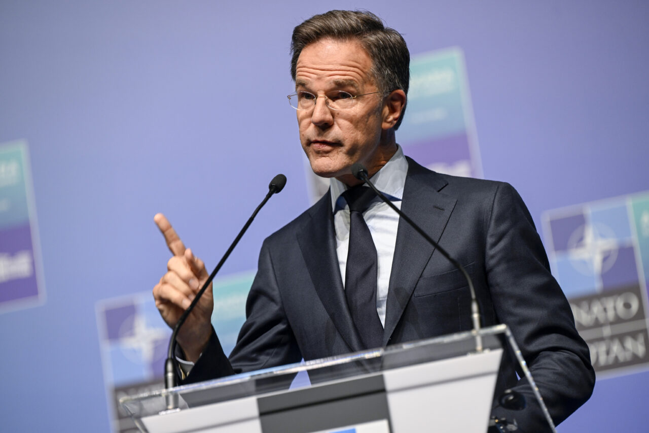 Mark Rutte anunță suma uriașă pe care aliații NATO au direcționat-o, în ultimul an, pentru înarmarea Ucrainei. „Trebuie să facem eforturi. Nu avem de ales”