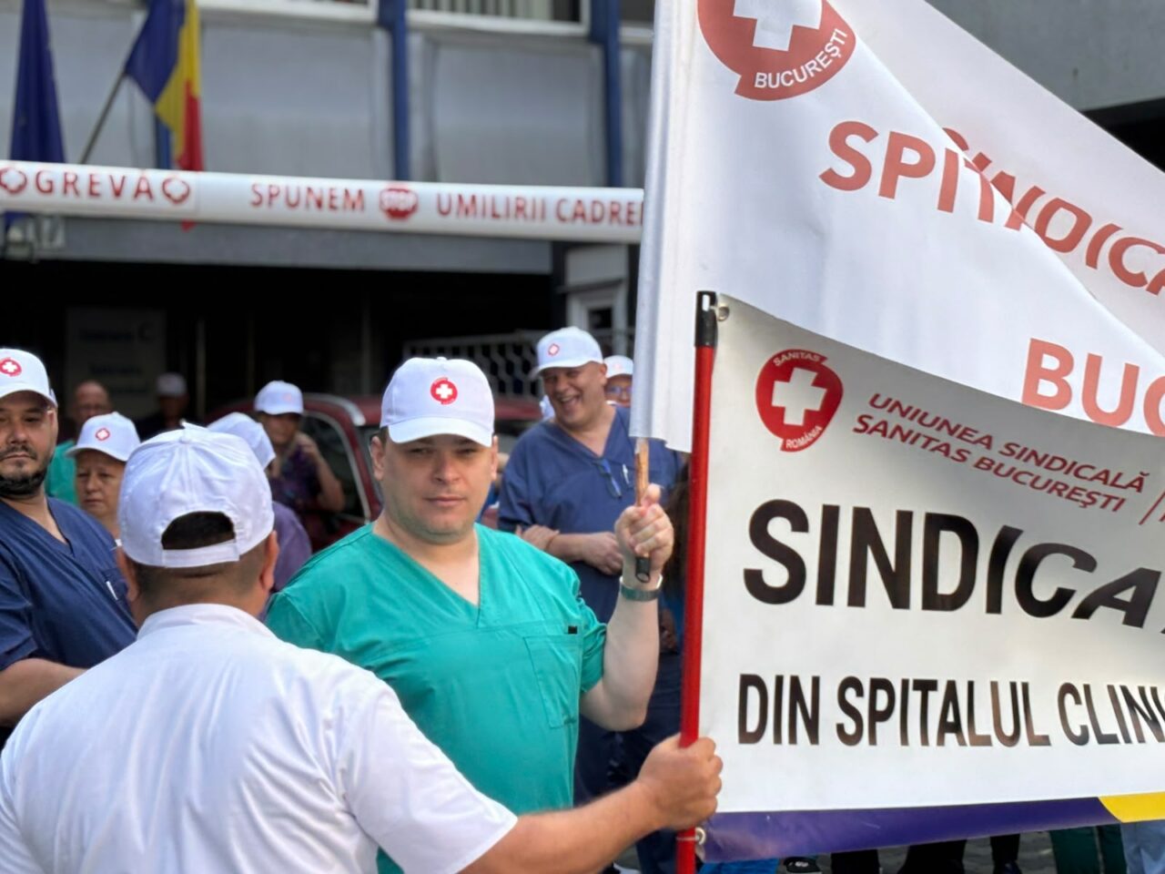 Dezastrul din sănătate confirmat. Românii scot din buzunar aproape un sfert din suma achitată în spitale