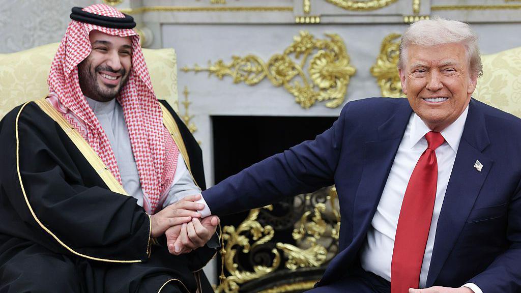Statele Unite și Arabia Saudită au semnat un acord nuclear fără precedent. Riadul obține dreptul de îmbogățire a uraniului