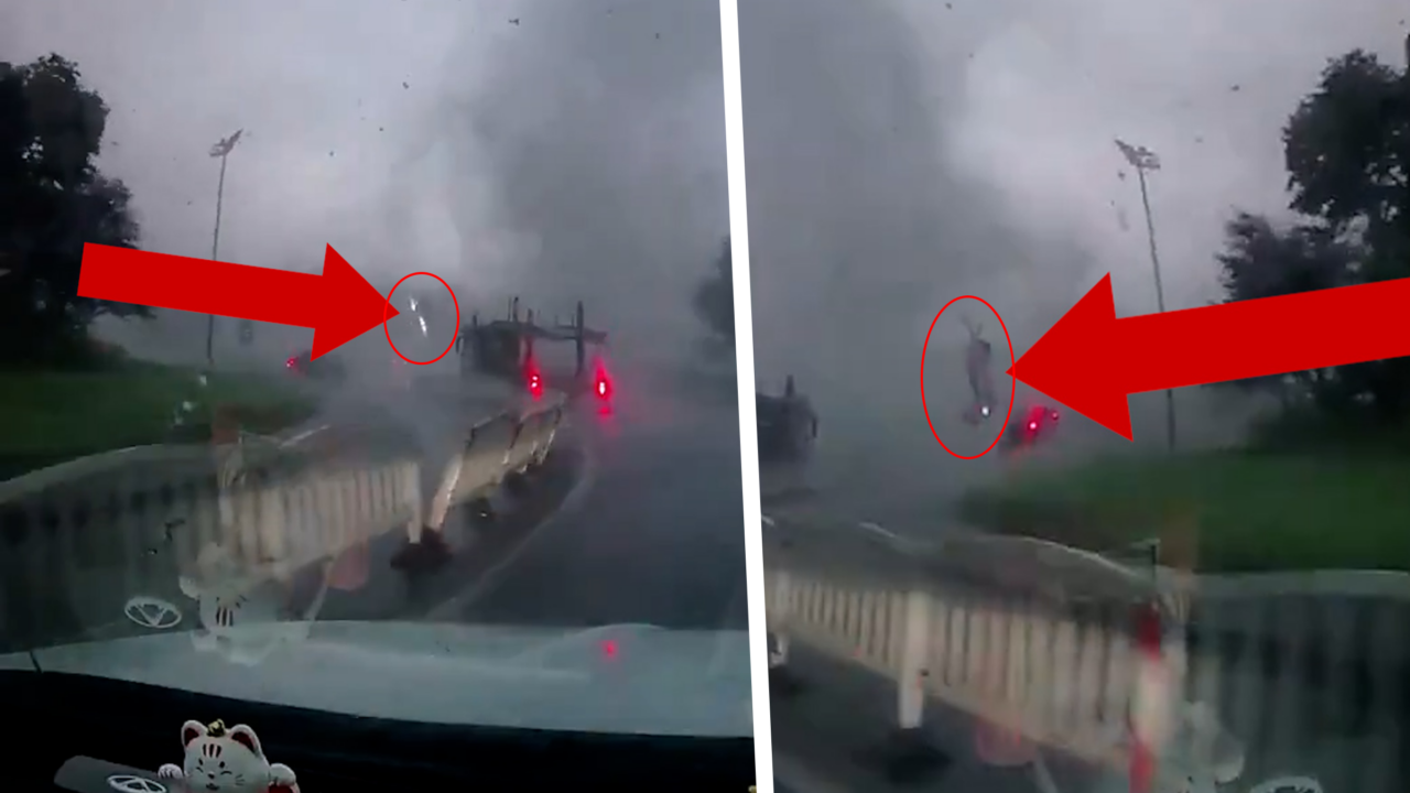 Momentul în care o tornadă ridică o mașină în aer și o aruncă de pe șosea. Imaginile au fost surprinse de camerele de bord
