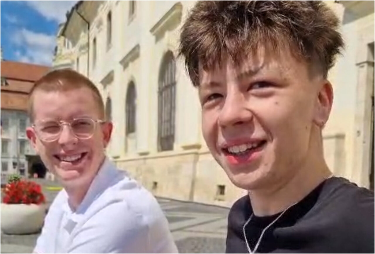 Doi tineri din Sibiu au creat un portal auto „anti-samsari”. De unde a pornit ideea și cum funcționează