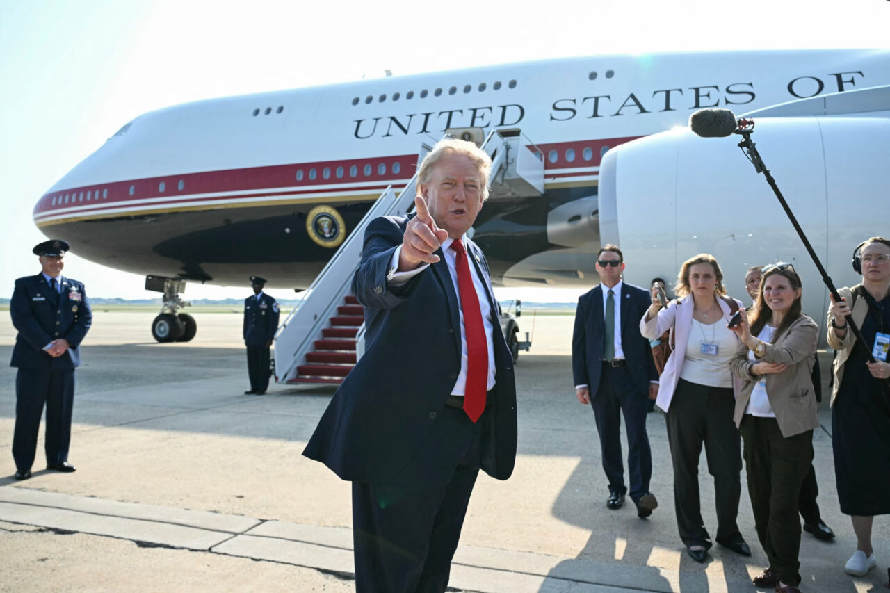 Donald Trump a schimbat avionul prezidențial din motive de securitate la plecarea din Turcia / Liderul american se teme de amenințările Iranului: „Sunt numărul 1 pe listă”