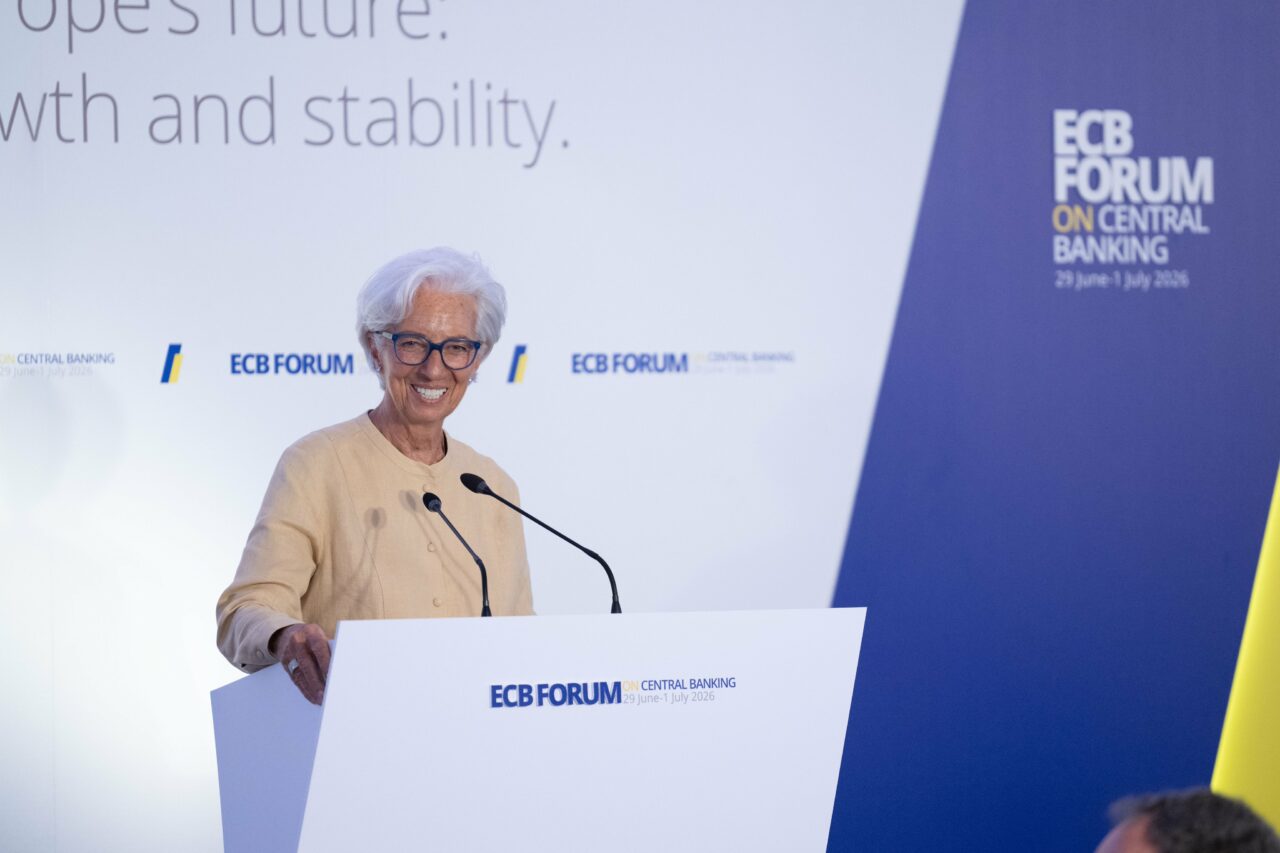 Christine Lagarde ia în calcul plecarea anticipată de la șefia BCE pentru a candida la alegerile prezidențiale din Franța