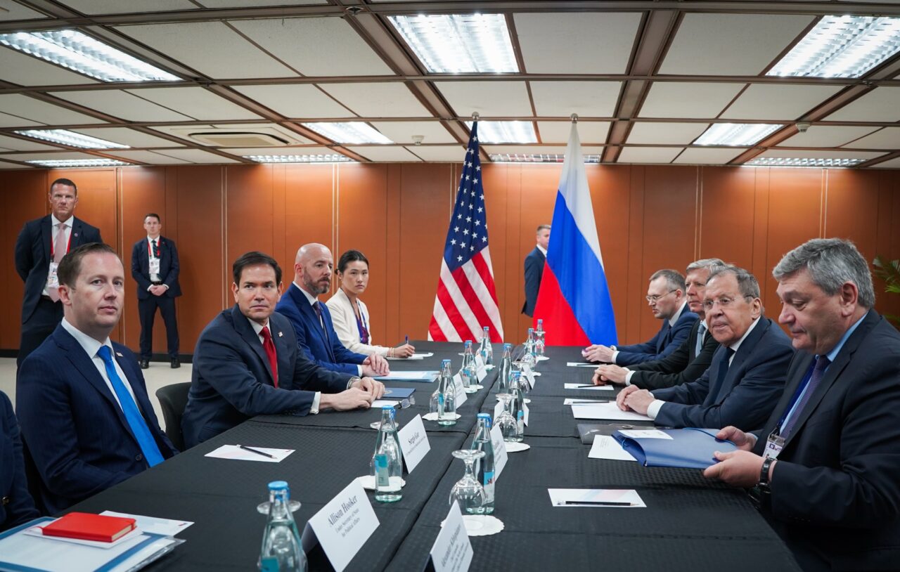 Marco Rubio s-a întâlnit cu ministrul rus de Externe, Serghei Lavrov, în Filipine. Cât au durat discuțiile și ce subiecte au avut pe agendă