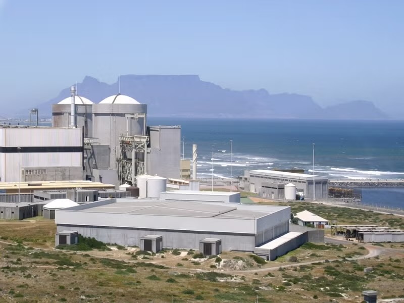 Bloomberg: Africa de Sud își menține planul de extindere a energiei nucleare, după incidentele de la centrala Koeberg