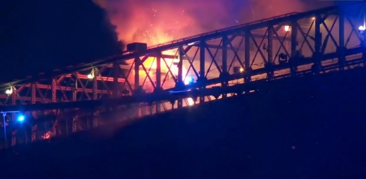 Podul Brooklyn, incendiat în timpul focului de artificii de 4 Iulie. De ce au devansat spectacolul autoritățile din New York