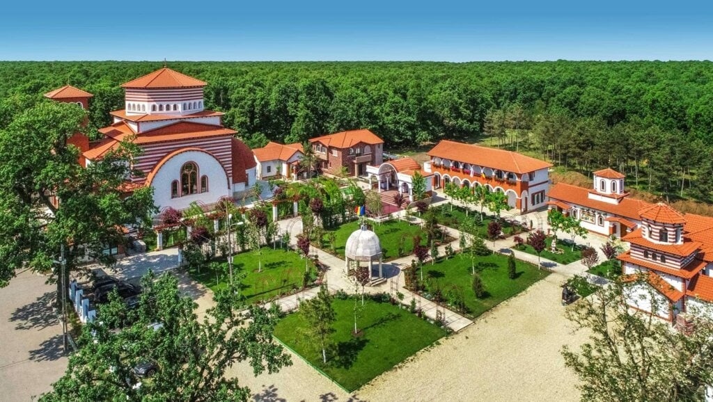 Hramul Mănăstirii Pantocrator: Evenimente liturgice dedicate Sfintei Mironosițe Maria Magdalena, ocrotitoarea lăcașului