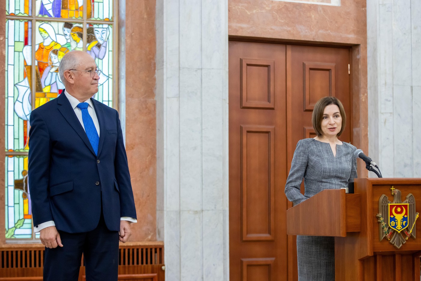 Lupte interne pentru putere în partidul Maiei Sandu. Premierul demisionar ar fi pierdut sprijinul șefei statului