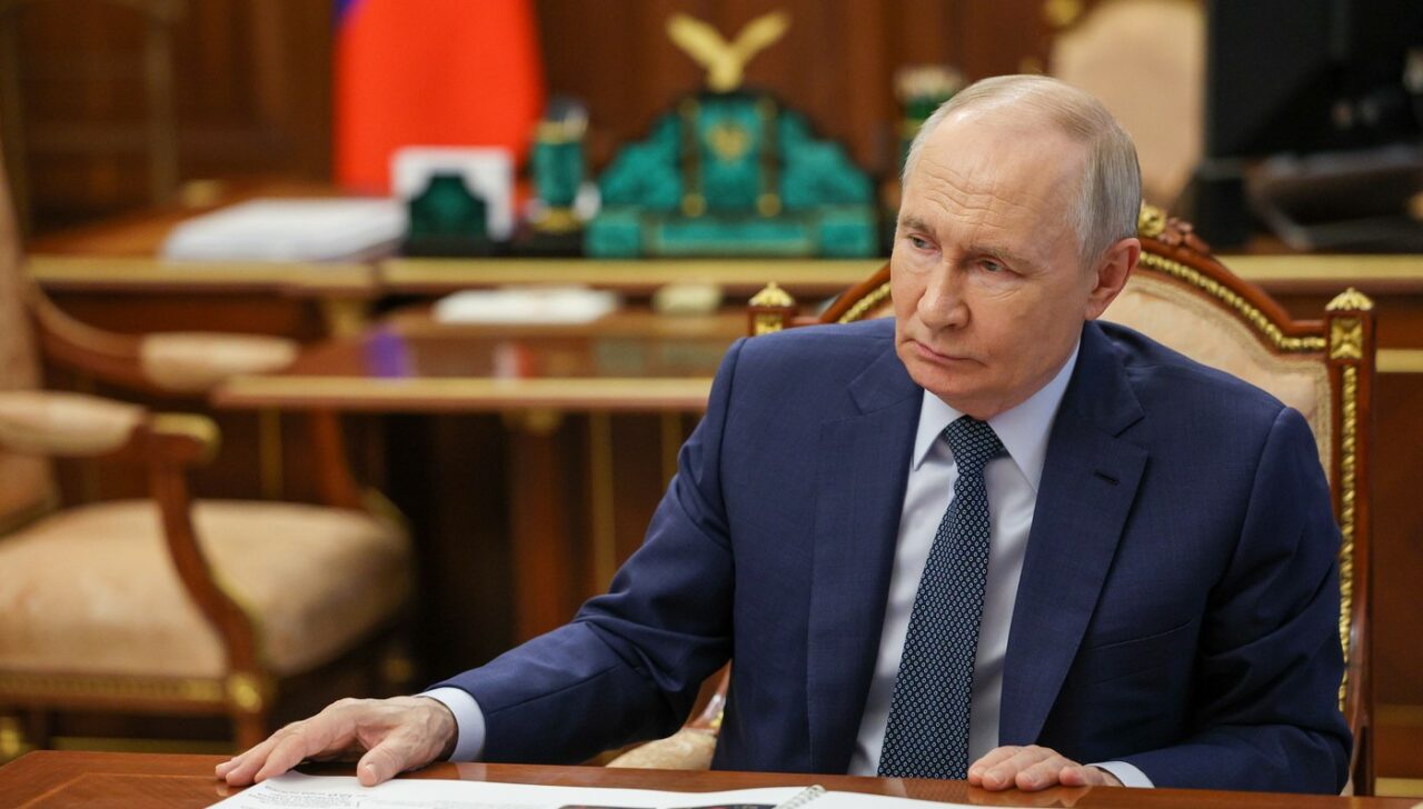 Moscova aplică metoda „morcovul și bățul” în Ucraina ocupată. De ce alegerile parlamentare ar putea avea un efect invers pentru Kremlin