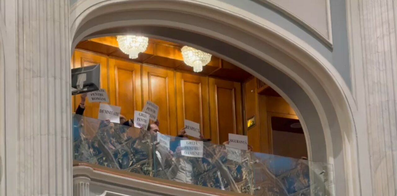 Rogobete a adus greviştii din sănătate în Parlament. Greva din sănătate continuă