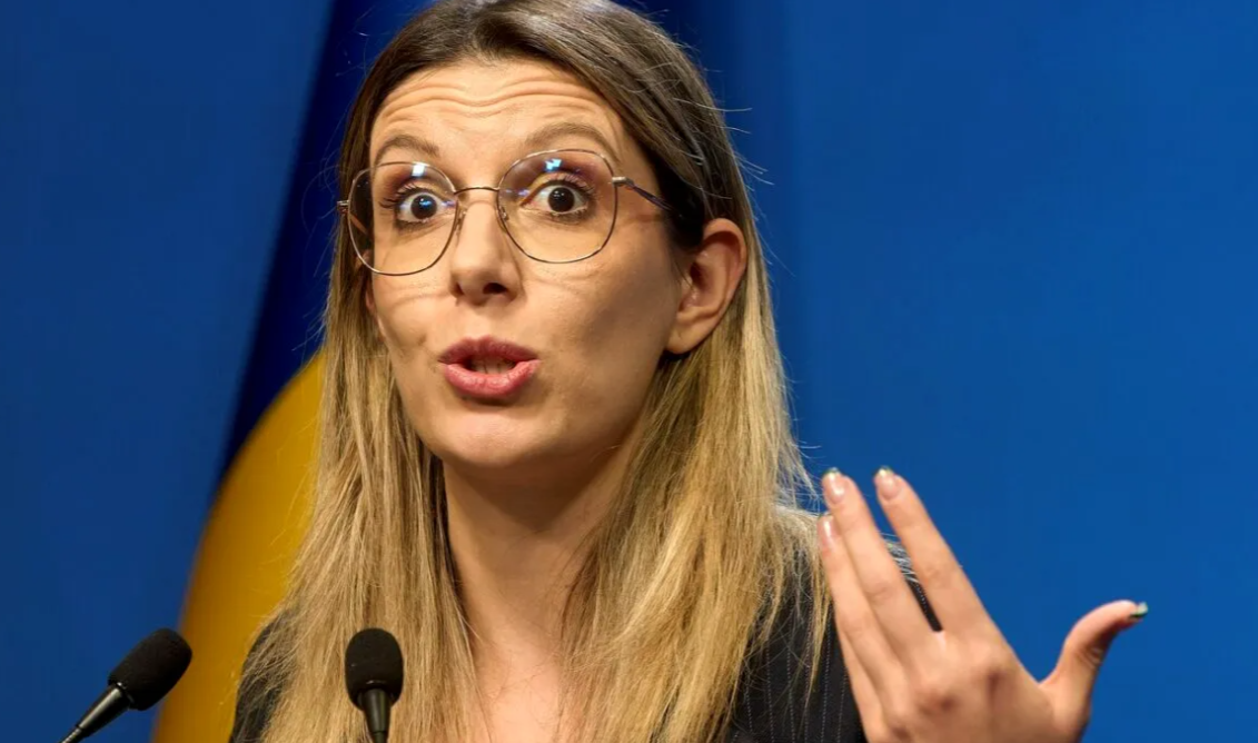 Un lider PSD o atacă dur pe Diana Buzoianu, după ce aceasta anunțat demolarea unor terase de pe plajă: „N-a plătit în viața ei salariul unui angajat”