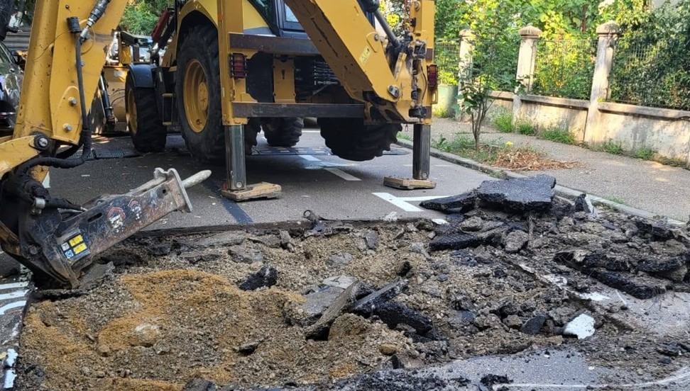 (P) Infrastructură Sector 5. Societatea Infrastructură S5 S.A. a intervenit pe strada Constantin Anastasiu nr.1