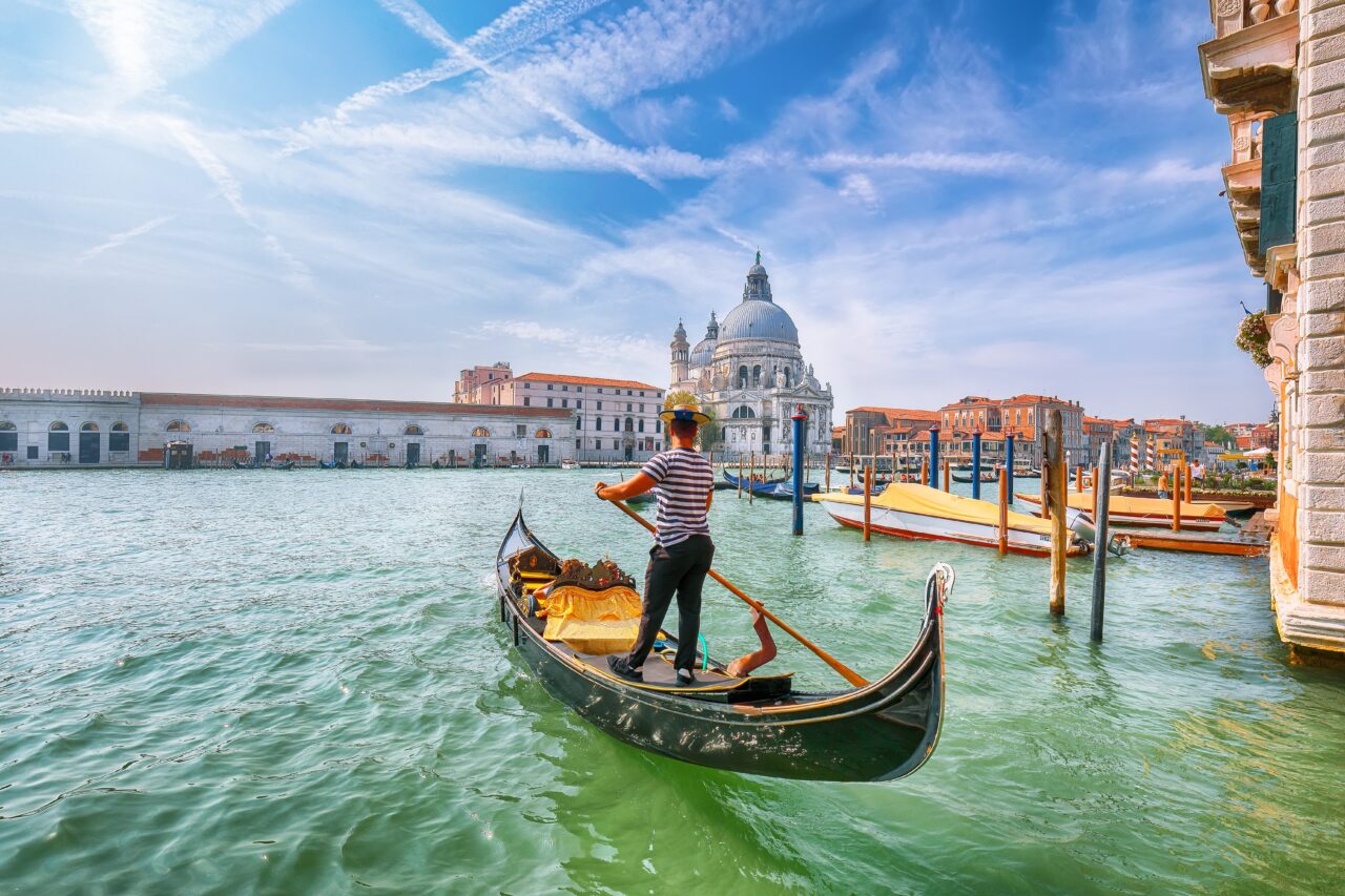 Veneția ia în considerare majorarea taxei de acces pentru turiști Care va fi tariful