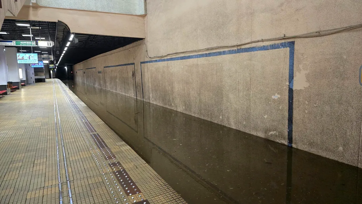 Inundații la stația Victoriei de metrou