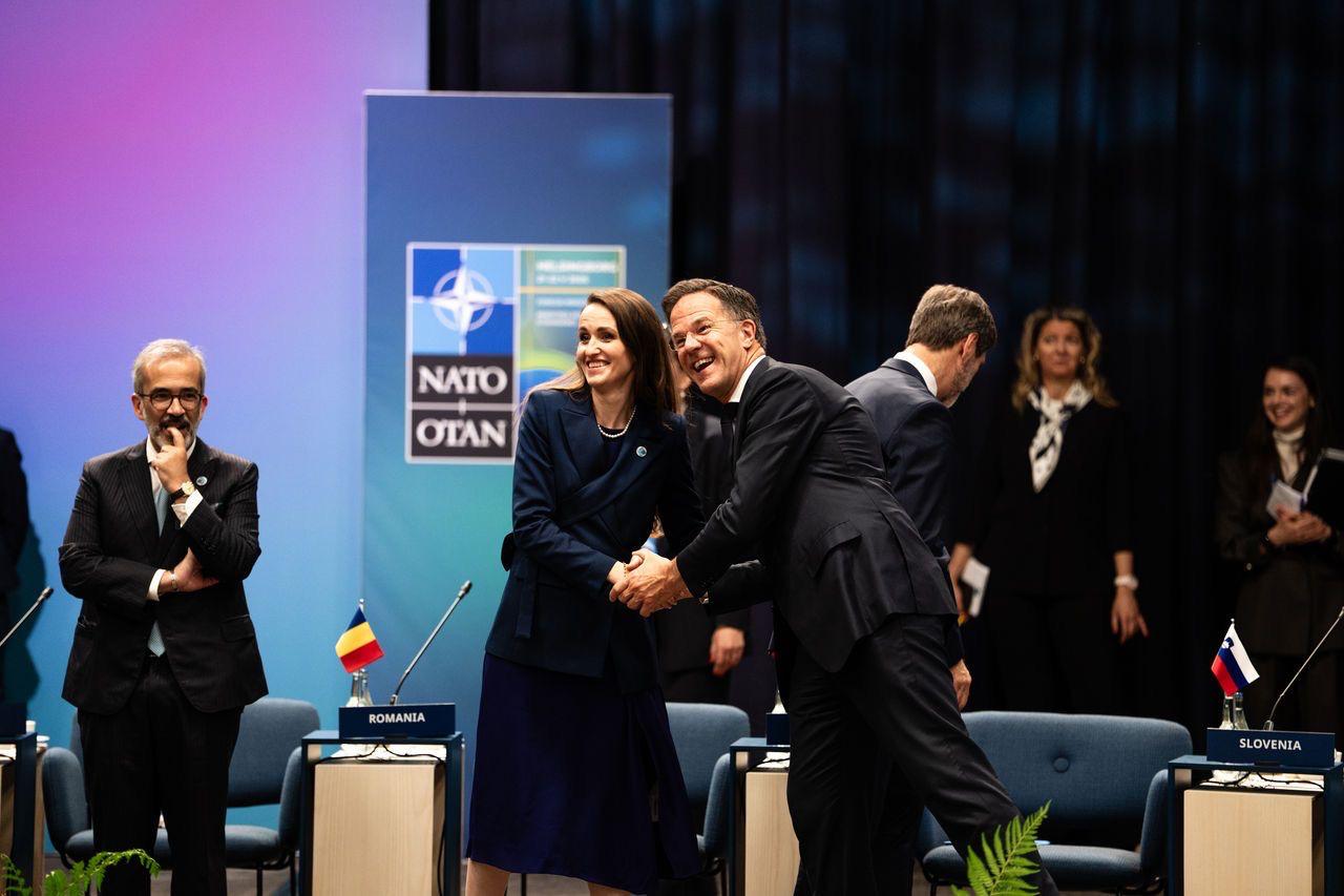 Oana Țoiu și-a anunțat participarea la Summitul NATO de la Istanbul cu o poză cu Mark Rutte de la o ministerială NATO din Suedia