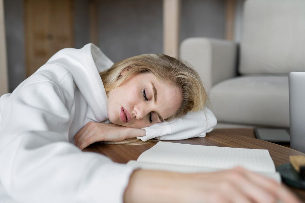 (P) Melatonină și magneziu pentru un somn de calitate: 10 lucruri inedite pe care trebuie să le știi despre această combinație