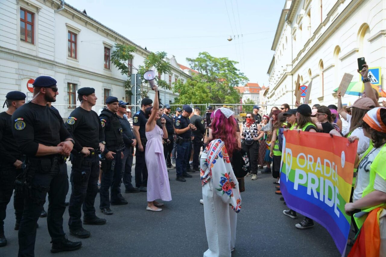 Scandal la Oradea. Comunitatea LGBTQ+ acuză autorităţile că vor să le interzică iar „un drept constituţional”