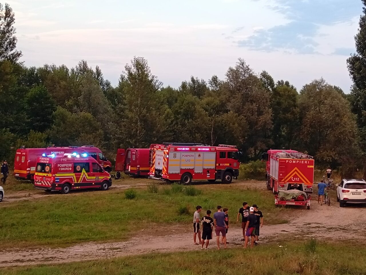 Misiune contracronometru în Dâmbovița: doi minori, căutați după ce ar fi dispărut în apele râului Argeș