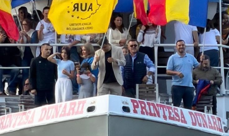 FOTO VIDEO „Armada AUR” a luat cu asalt Cazanele Dunării înaintea Consiliului Național de Conducere al formațiunii. Șefii partidului au mers într-o croazieră pe Dunăre