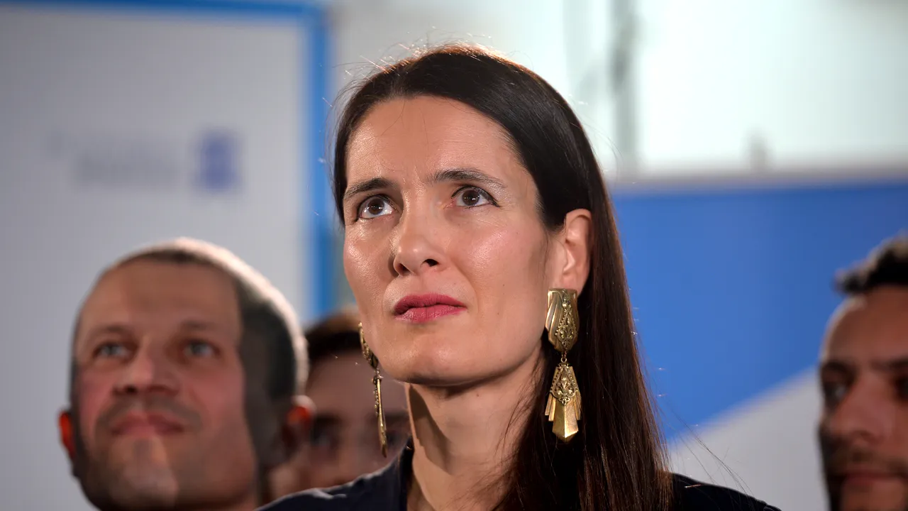 Din nou dublul standard la USR, după condamnarea lui Clotilde Armand. Instanțele erau bune când condamnau PSD-iști, acum sunt la comanda PSD